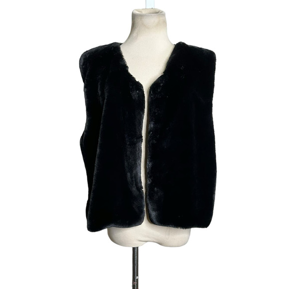 Echo black faux fur vest size Large - Picture 7 of 10